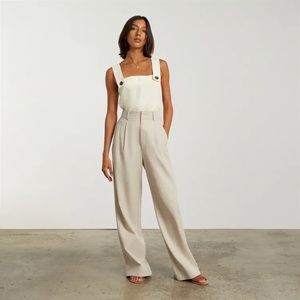 The Apron Linen Tank in Canvas